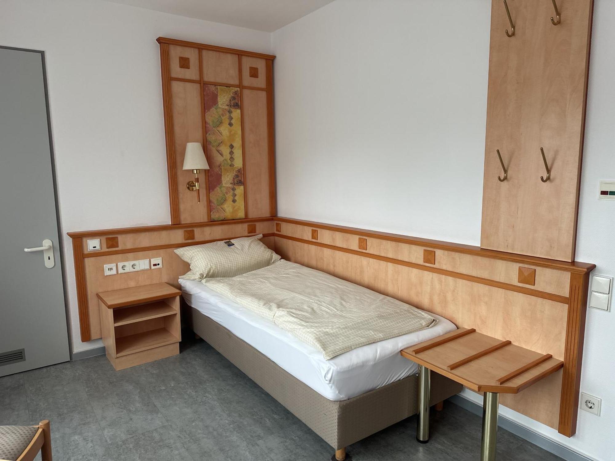 Hotel Wetterau - Self-Check-In Wolfersheim Экстерьер фото