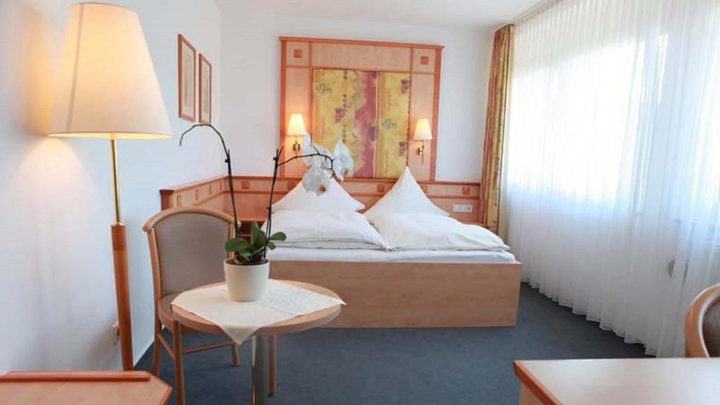Hotel Wetterau - Self-Check-In Wolfersheim Экстерьер фото