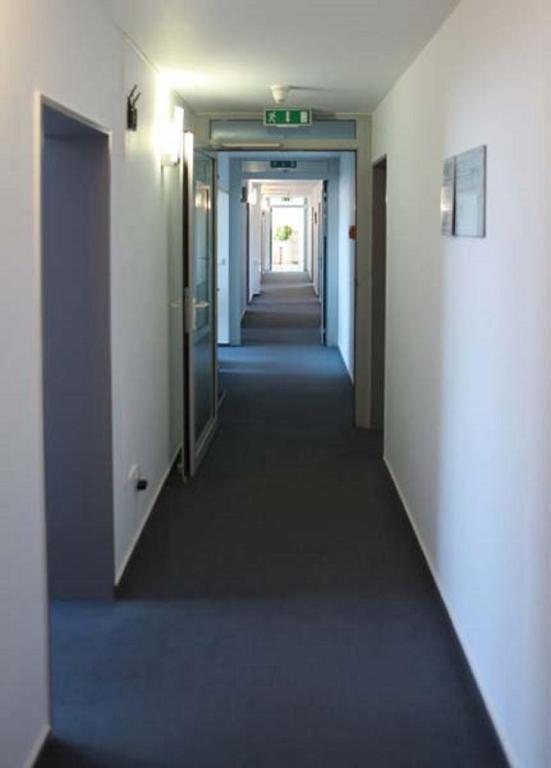 Hotel Wetterau - Self-Check-In Wolfersheim Экстерьер фото