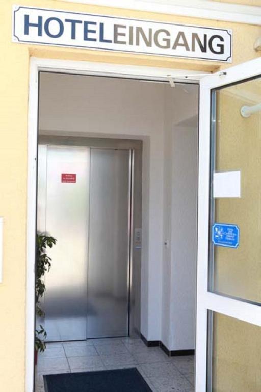 Hotel Wetterau - Self-Check-In Wolfersheim Экстерьер фото